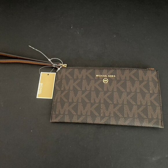 Michael Kors Jet Set Charm Small Zip Brown Monogram Wristlet NEW - Picture 1 of 9